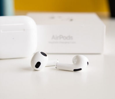 AirPods 4 'giá rẻ' sẽ ra mắt cuối năm